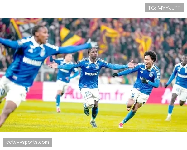 白堡主场2-0力克里尔,埃梅加双响助球队稳居积分榜前列 白堡主场2-0力克里尔,埃梅加双响助球队稳居积分榜前列